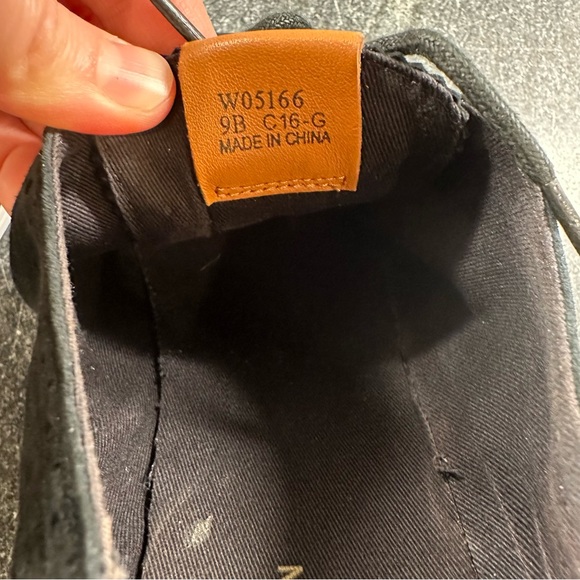 Cole Haan Grand.OS Wingtip Oxfords Black Suede W05166 Women's Size 9 - Picture 6 of 7